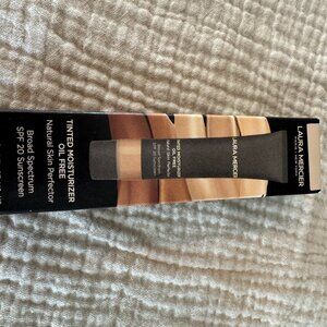 Laura Mercier Oil Free Tinted Moisturizer Mini